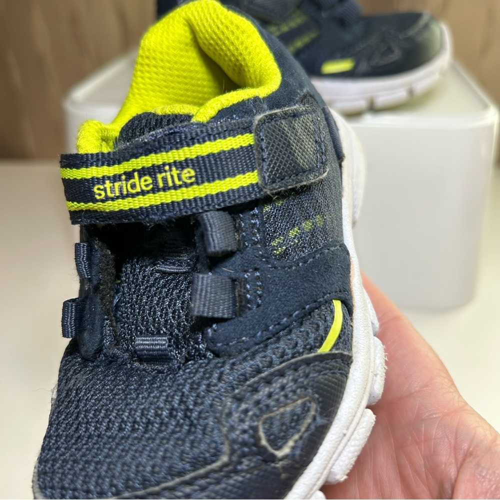 Stride Rite M2P Taylor Boy's 5.5 W Sneakers Washable Adjustable Dark Navy Yellow - Picture 9 of 15